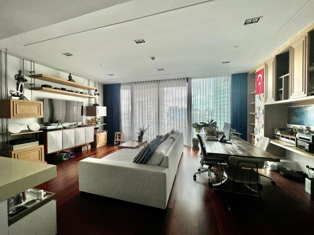 Marque Sukhumvit 39: 2bed 2.5bath 133sqm. 56,000,000 Am: 0656199198