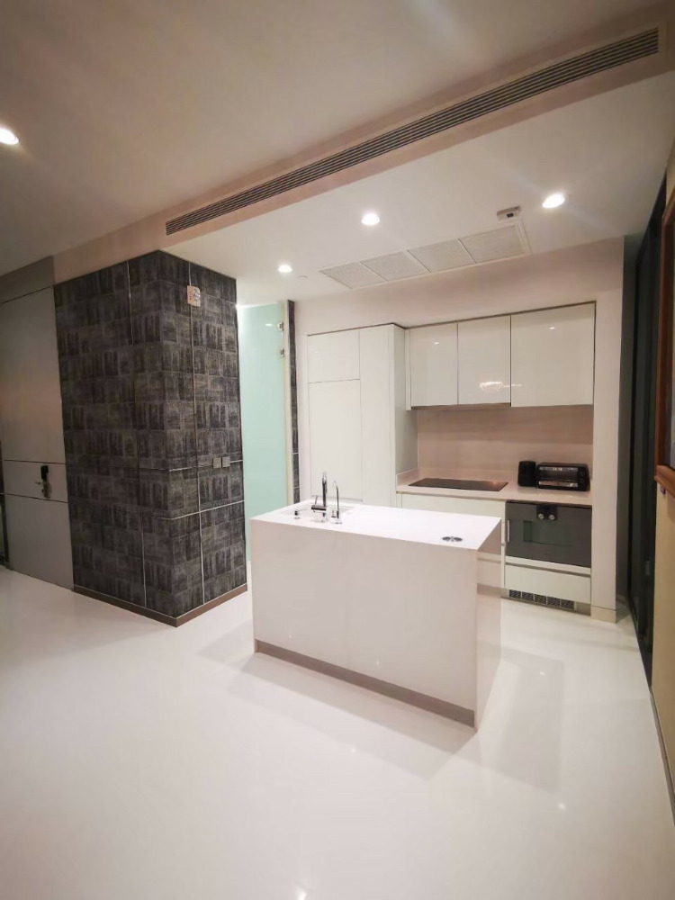 VITTORIO Sukhumvit 39:  2bed 2bath 101.74sqm. 45,000,000 Am: 0656199198