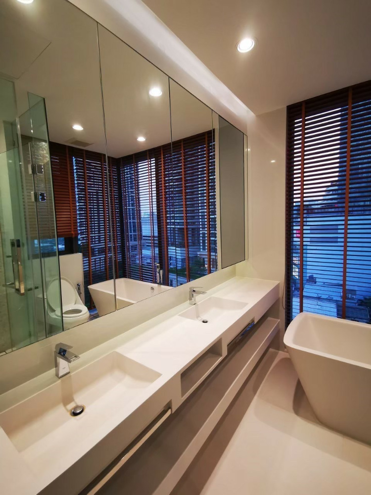 VITTORIO Sukhumvit 39:  2bed 2bath 101.74sqm. 45,000,000 Am: 0656199198