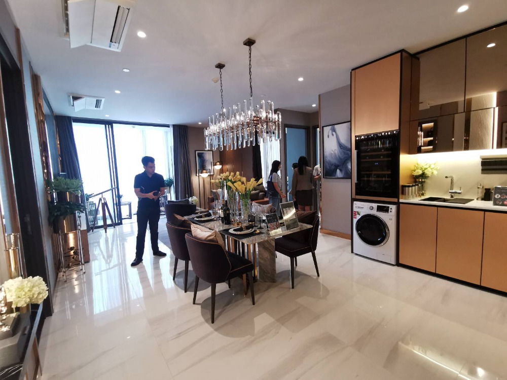 Supalia Icon Sathorn: 3bed 3bath 100.5 sqm. 20,800,000 Am: 0656199198