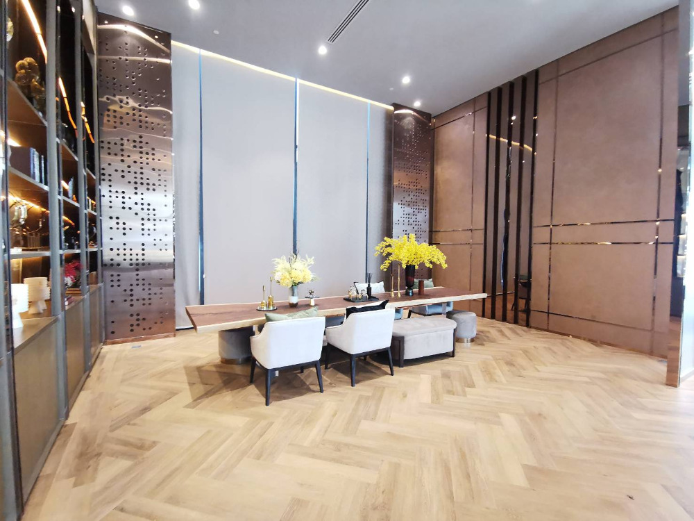 Supalia Icon Sathorn: 1+1bed 57.5sqm. 11,700,000 Am: 0656199198