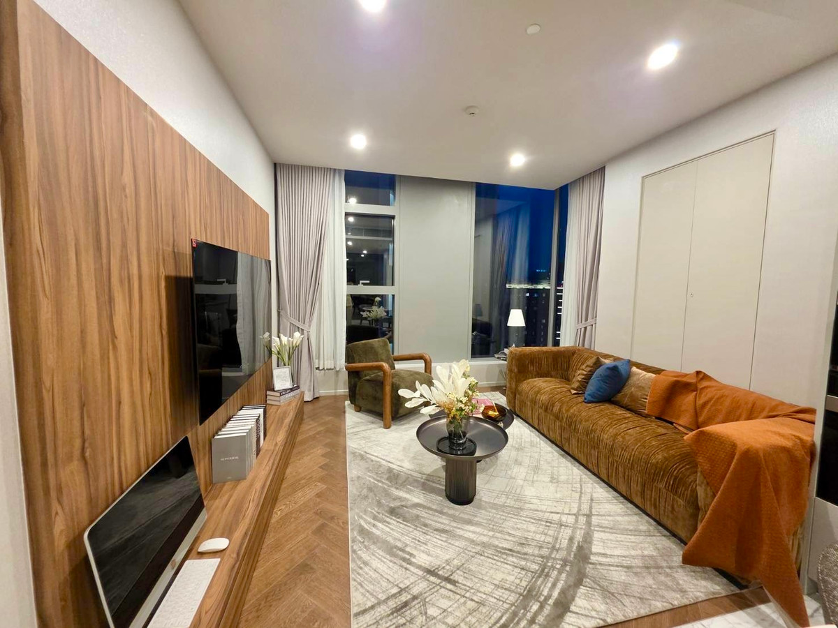 The Residences 38: 1bed 1bath 57sqm. Sell: 22,900,000 Rent: 90,000 Am: 0656199198