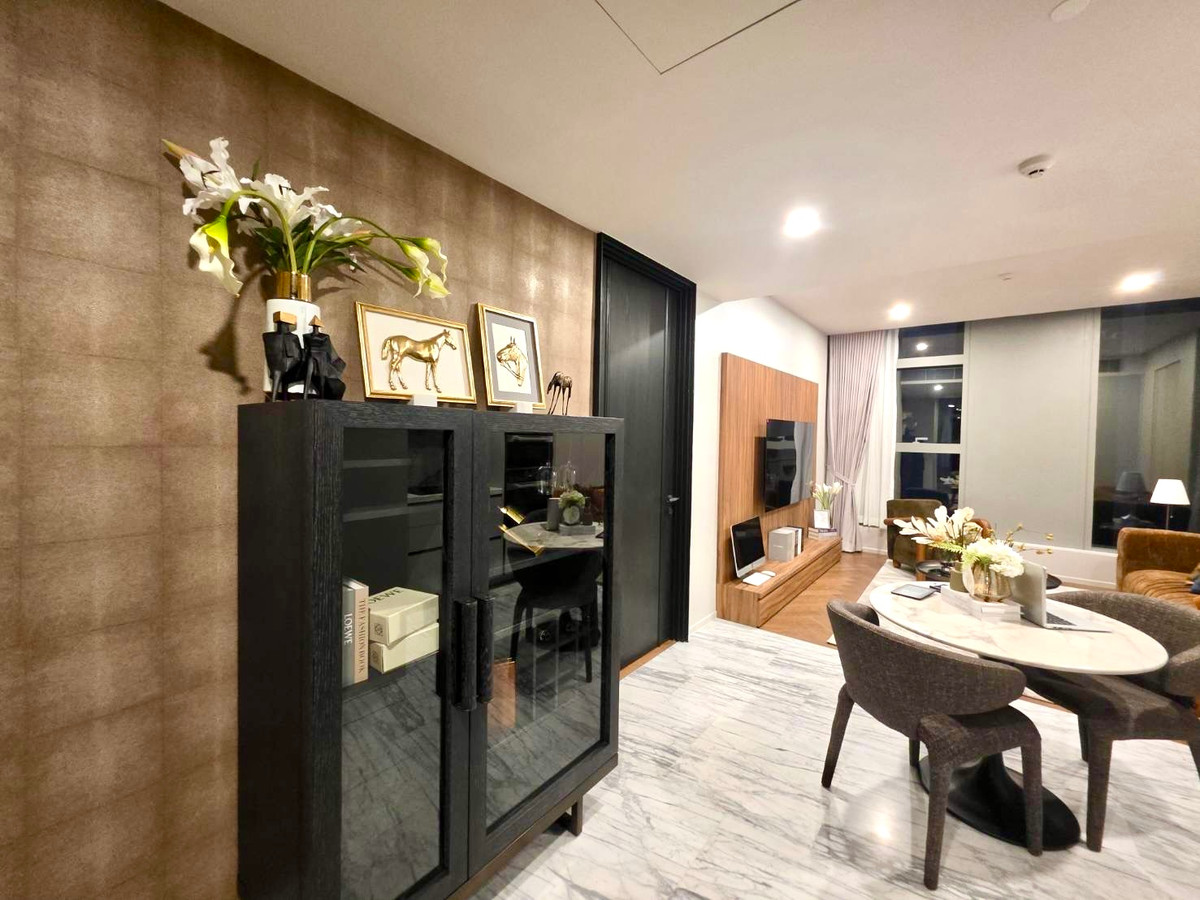 The Residences 38: 1bed 1bath 57sqm. Sell: 22,900,000 Rent: 90,000 Am: 0656199198