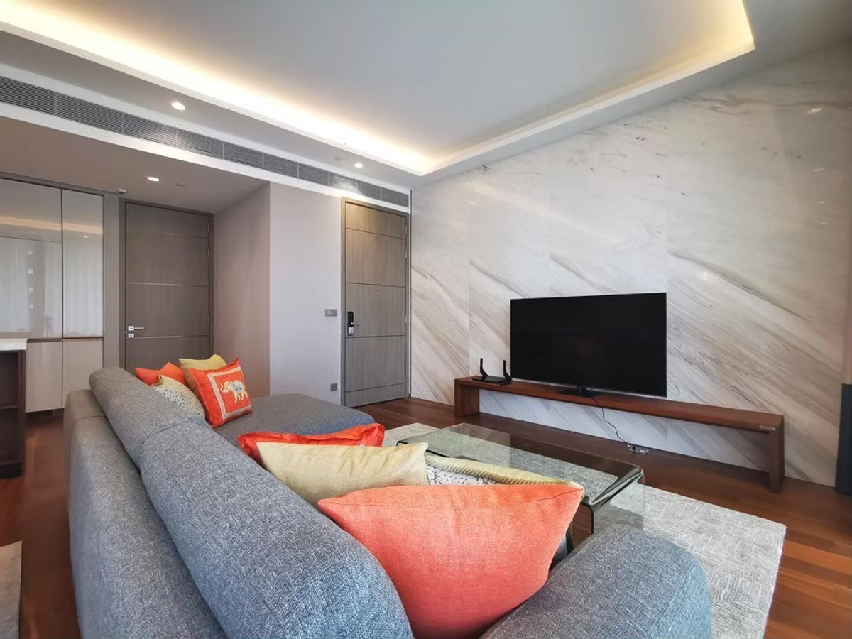 The Estelle Sukhumvit 26: 2bed 2bath 133 sqm. Sell: 49,000,000  Rent: 165,000/mth. Am: 0656199198