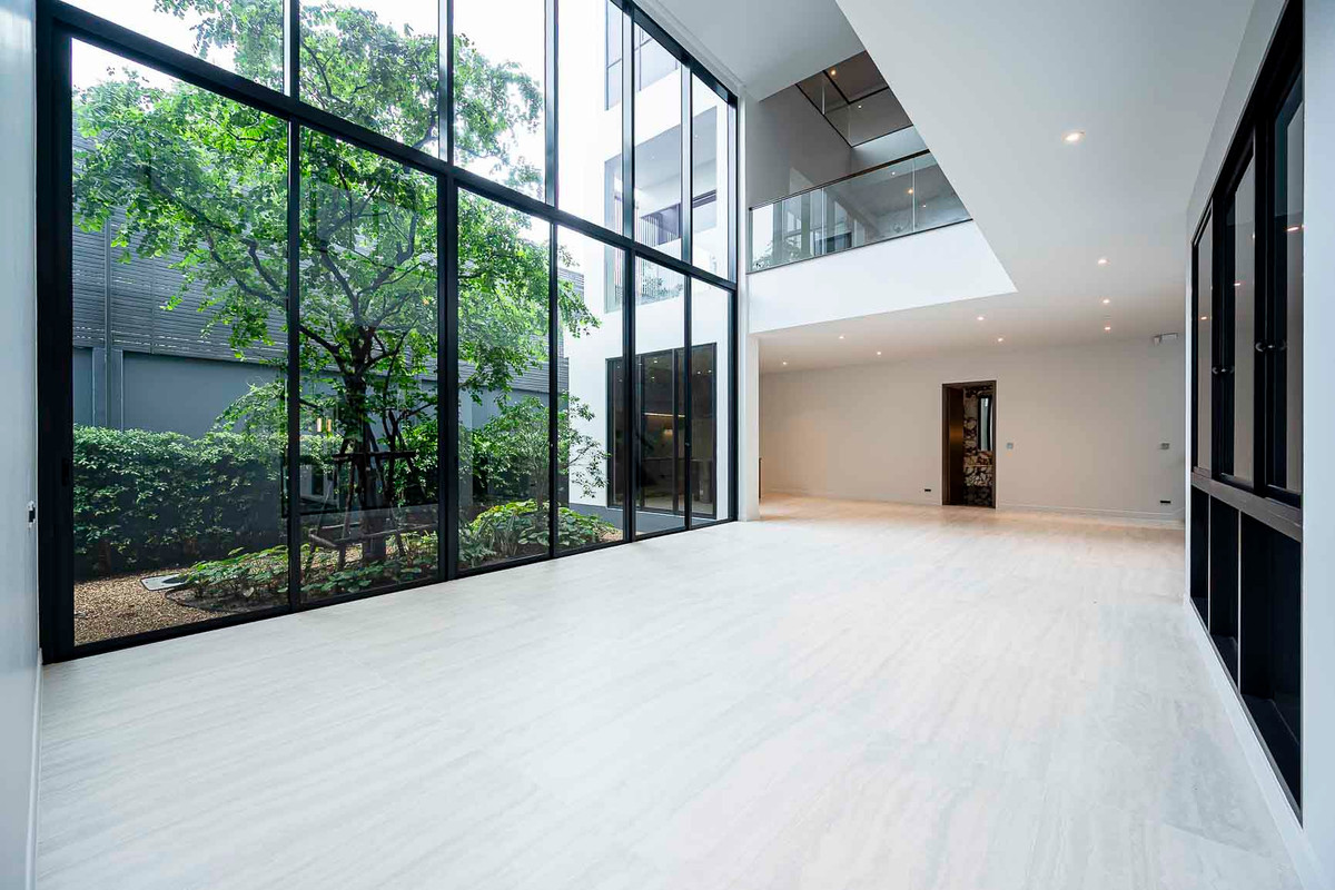 Bugaan Krungthep Kreetha size L: 107sqwah 655 sqm. 4bed 4.5bath 65,000,000 Am: 0656199198