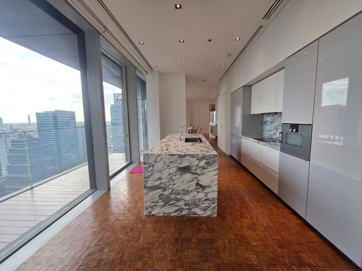 The Ritz Carlton Residences 3bed 3bath 197.32sqm. 99,500,000 Am: 0656199198