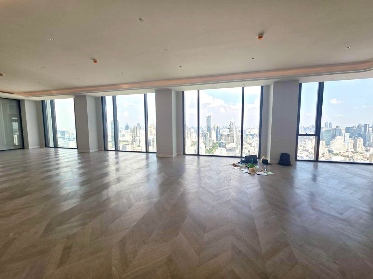 One89 Wireless Penthouse: 5bed 4.5 bath + maidroom 485.42sqm. Sell 420,000,000 Rent: 2,000,000 Am: 0656199198