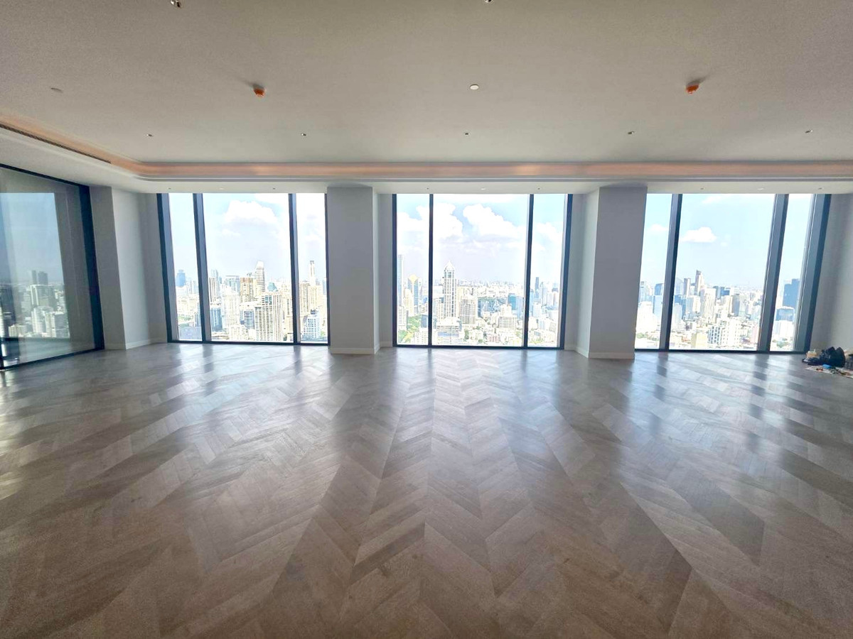 One89 Wireless Penthouse: 5bed 4.5 bath + maidroom 485.42sqm. Sell 420,000,000 Rent: 2,000,000 Am: 0656199198