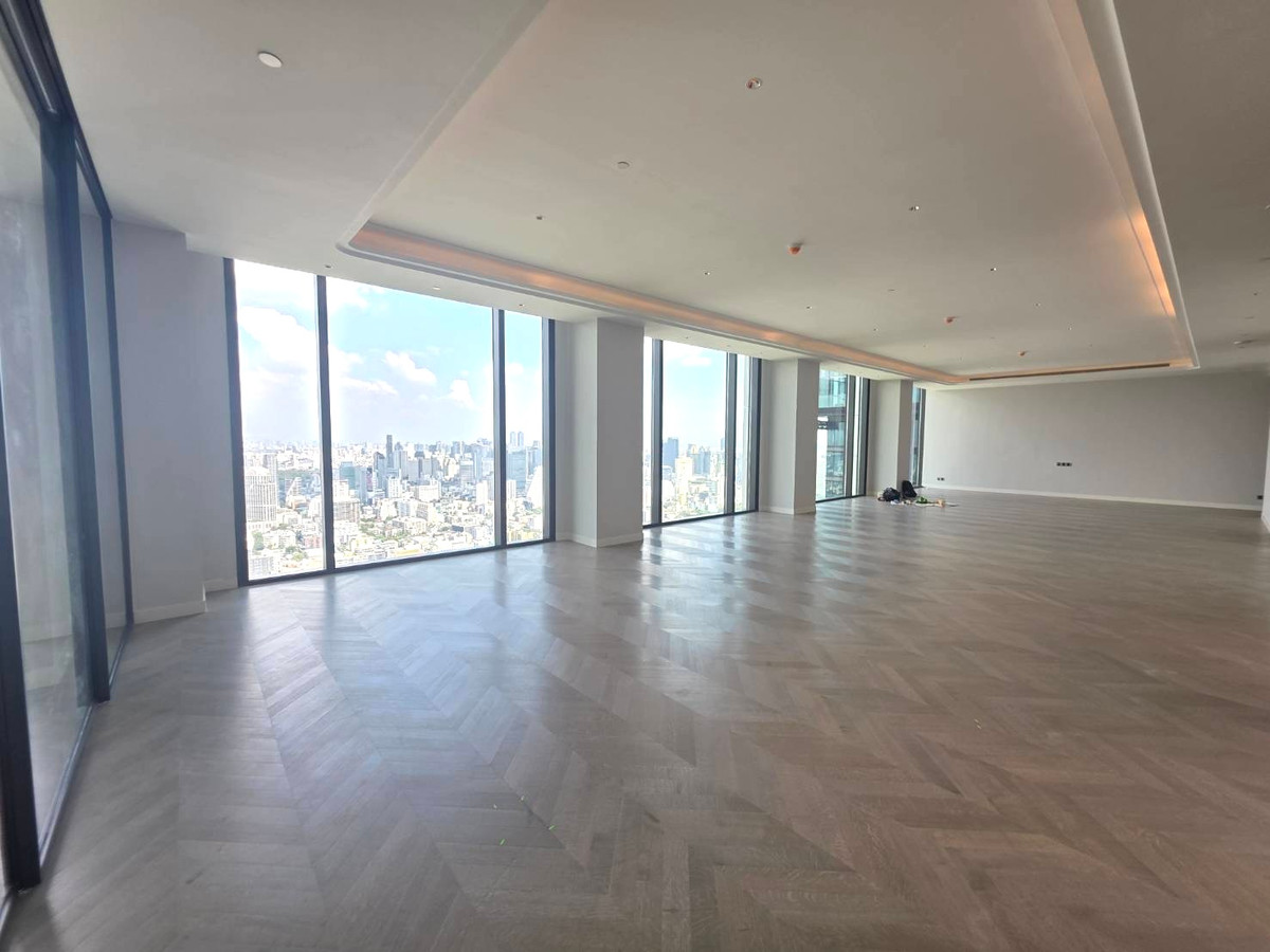 One89 Wireless Penthouse: 5bed 4.5 bath + maidroom 485.42sqm. Sell 420,000,000 Rent: 2,000,000 Am: 0656199198