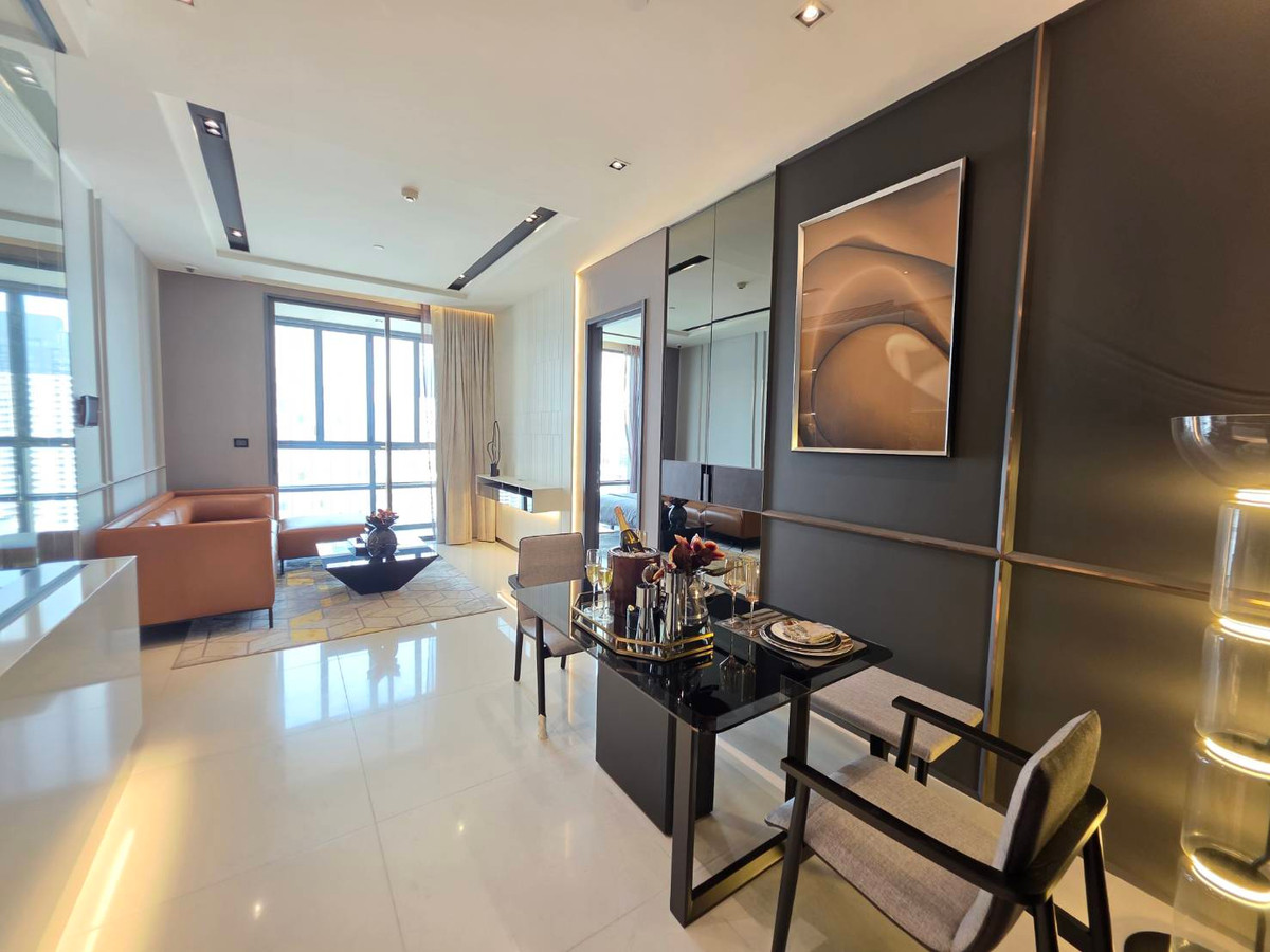 The Bangkok Thonglor: 2bed 2bath  82.15sqm. 2XFl 23,000,000 brandnew fully furnished, private garden Am: 0656199198