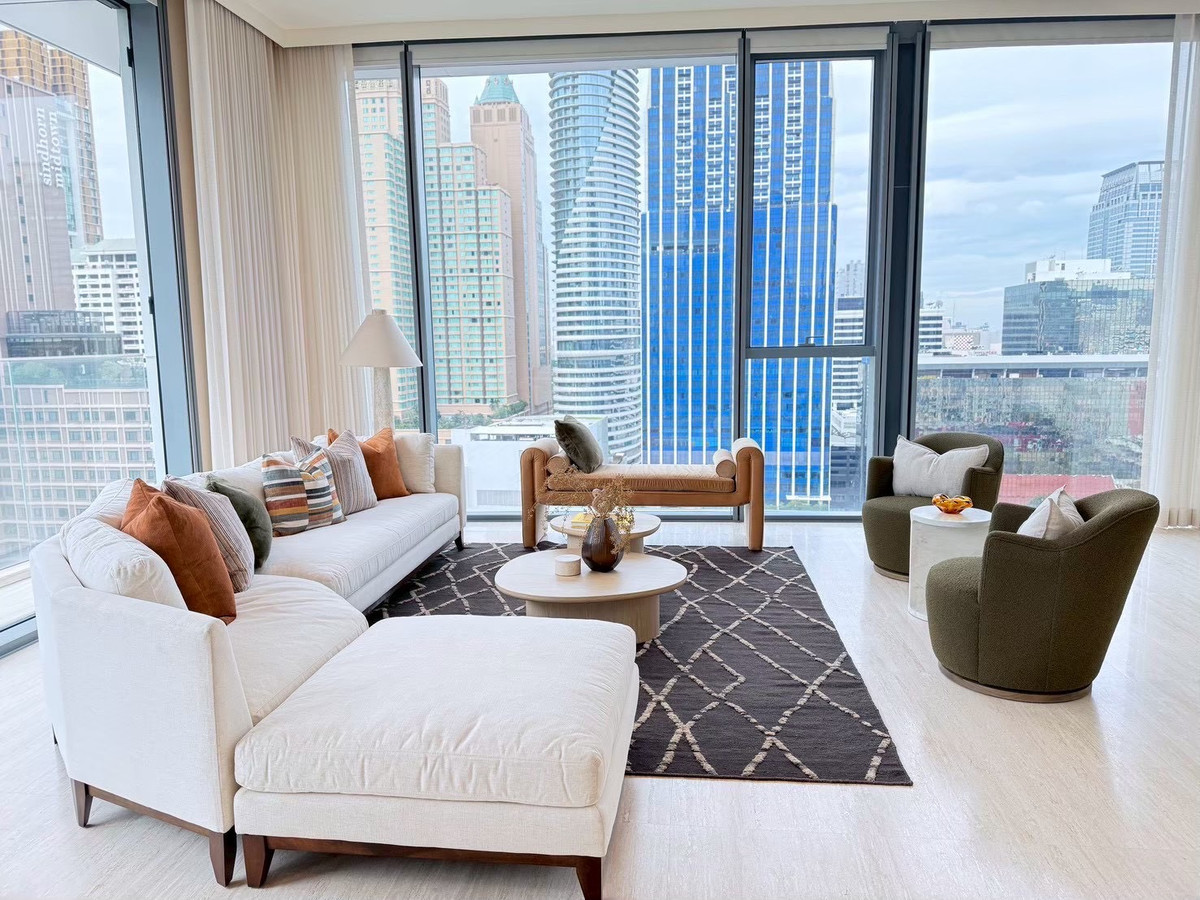 Scope Langsuan: 2bed 2.5bath 155sqm. 114,000,000 Brandnew Fully Furnished Am: 0656199198