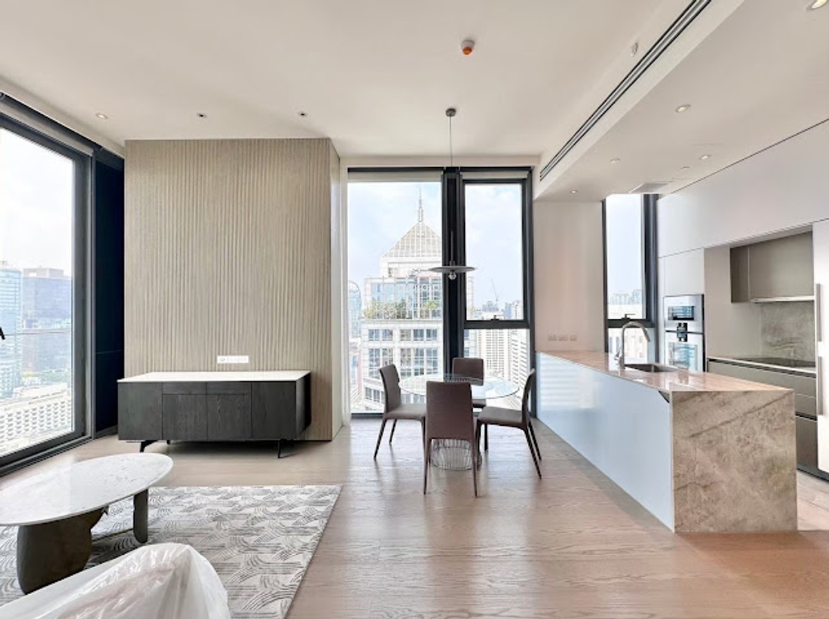 Scope Langsuan: 1bed 1bath 84sqm. 59,000,000 Brandnew Fully Furnished Corner unit Am: 0656199198