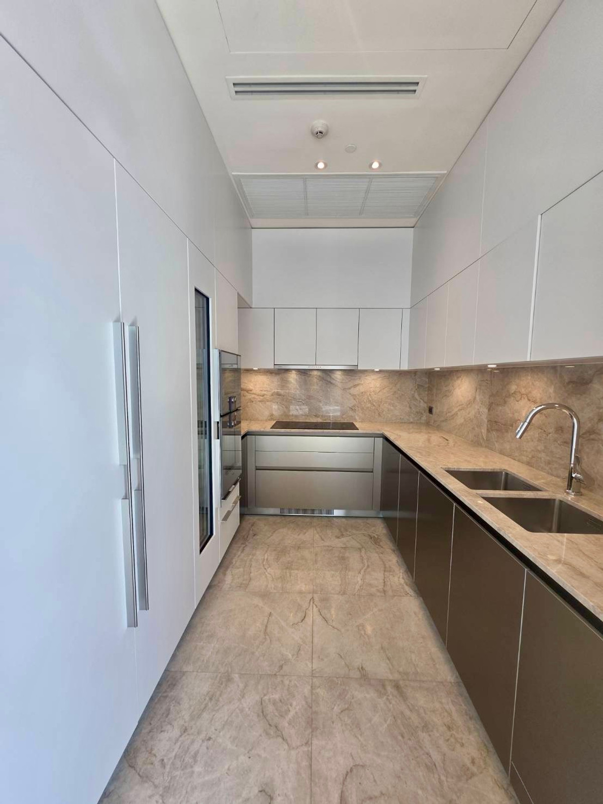 Scope Langsuan: 2bed 2.5bath 154.59sqm. 92,500,000 Am: 0656199198