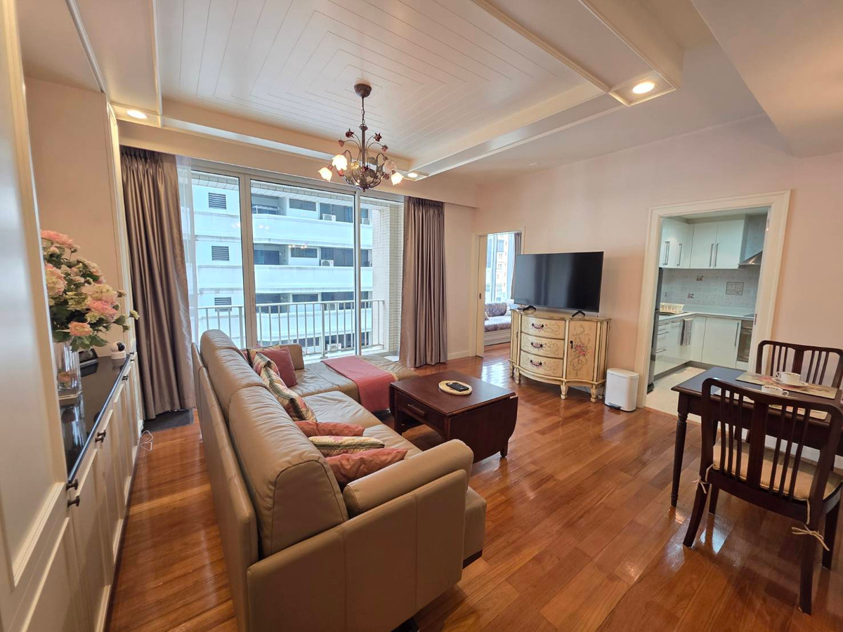 Langsuan Ville: 1+1 bed 1bath 97.05sqm. 17,000,000 transfer fee 50/50 Am: 0656199198