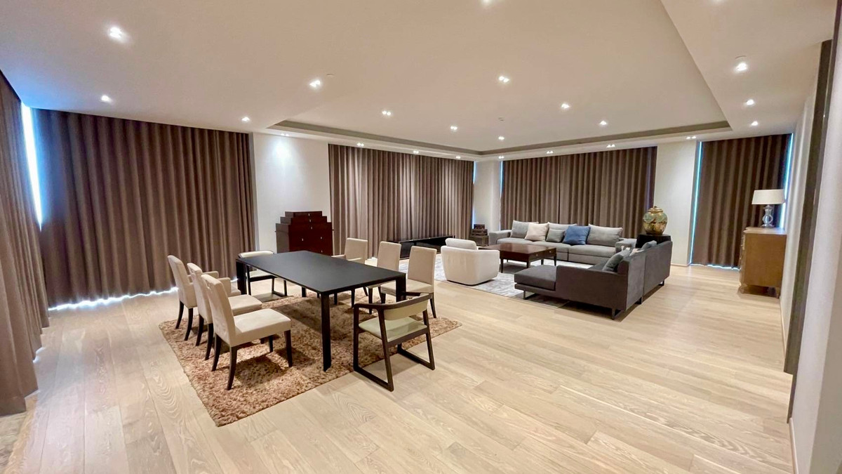 Tonson One Residence Penthouse: 3bed 3bath + maid 254.12sqm 163,000,000 Am: 0656199198