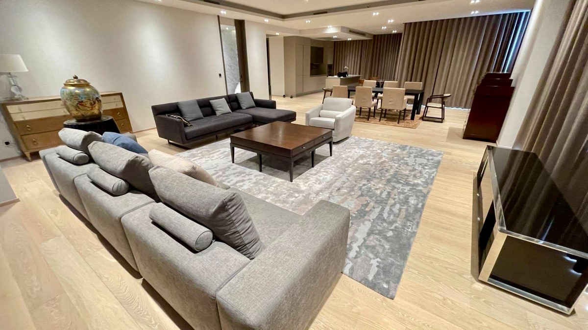 Tonson One Residence Penthouse: 3bed 3bath + maid 254.12sqm 163,000,000 Am: 0656199198