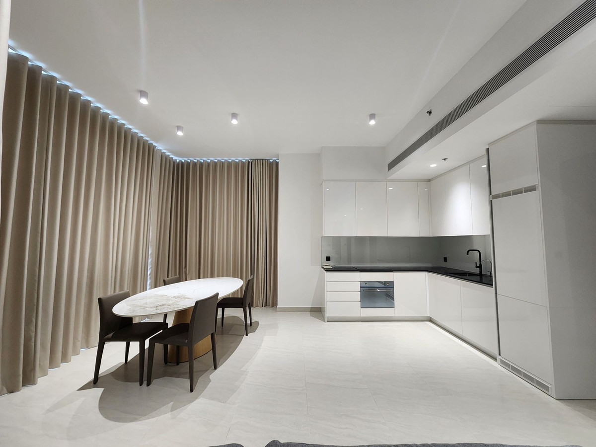 Tait 12: 2bed 2.5bath 104.98 sqm. 32,500,000 Am: 0656199198 High floor Corner unit nice open view