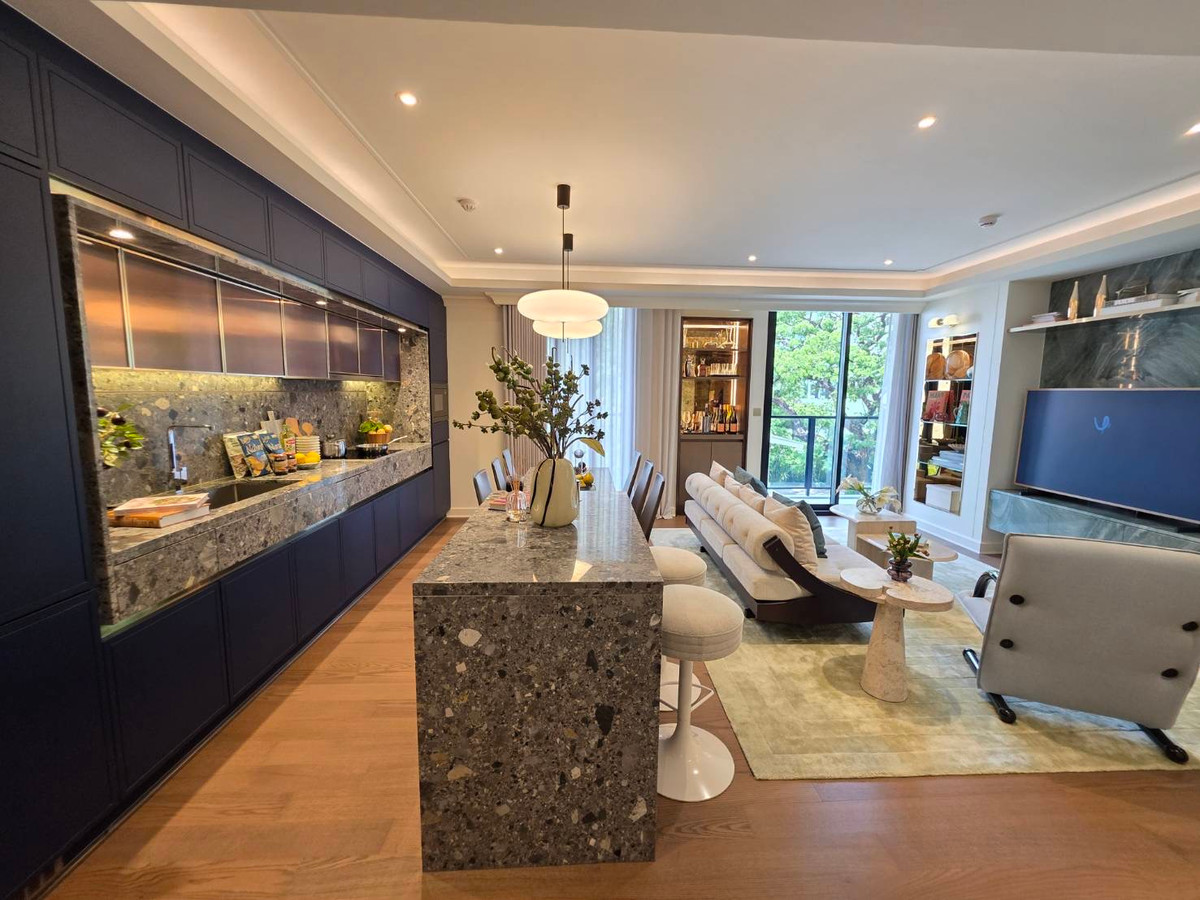 Via 34 (Sukhumvit 34): 3bed 3bath 146.25sqm. from 40 million corner unit Am: 0656199198