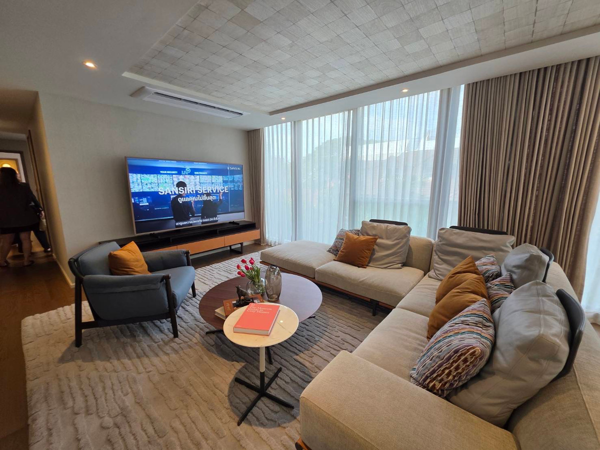 Via 34 (Sukhumvit 34): 3bed 3bath 150.5sqm. from 41,000,000 million Am: 0656199198