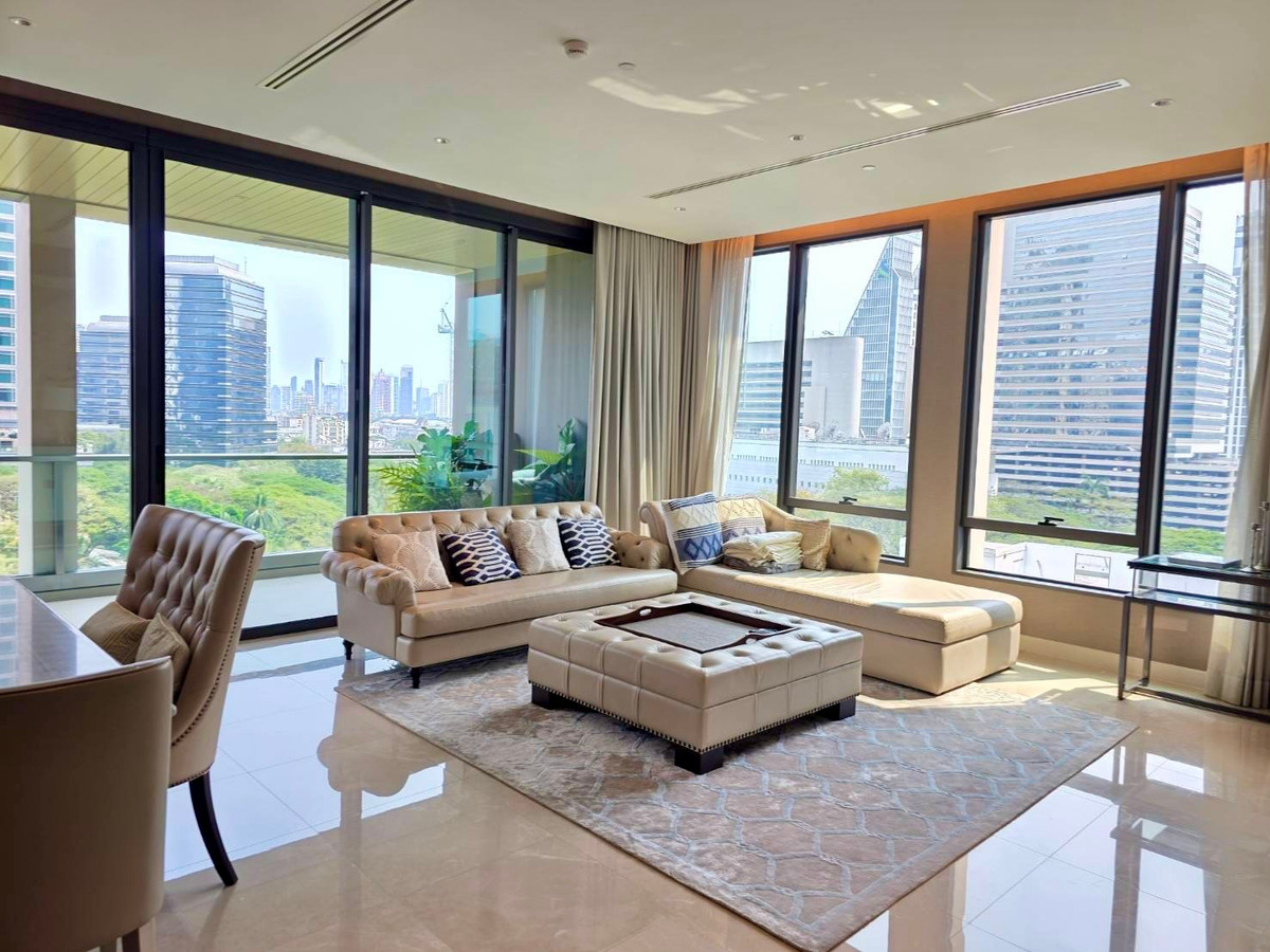 Sindhorn Residence: 229sqm. 3bed 3bath + maid 320,000/mth. Am: 0656199198