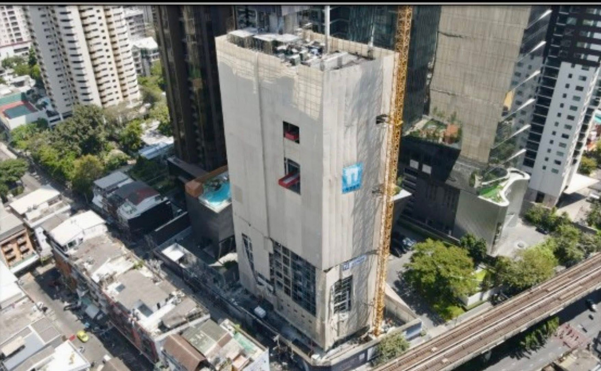 Muniq Prompong: (Owner Post) 1bed 1bath 56sqm. 17,700,000 Am: 0656199198