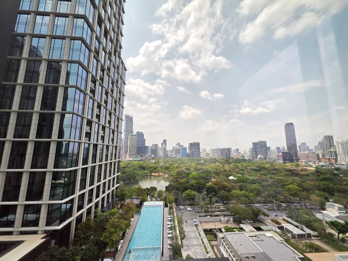 EI8HTEEN SEVEN One Bangkok: 3bed 3bath 173sqm. 2X Fl Sell: 75,000,000 Rent: 380,000  Am: 0656199198 Corner full Lumpini view