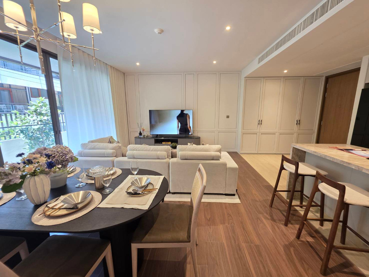 Via 61: 2bed 2bath 92.75sqm. 22,200,000 Am: 0656199198