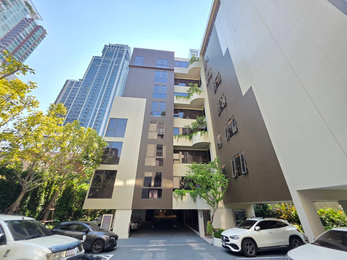 Via 61: Penthouse 3bed 3.5bath 188.71sqm. 53,200,000 Am: 0656199198