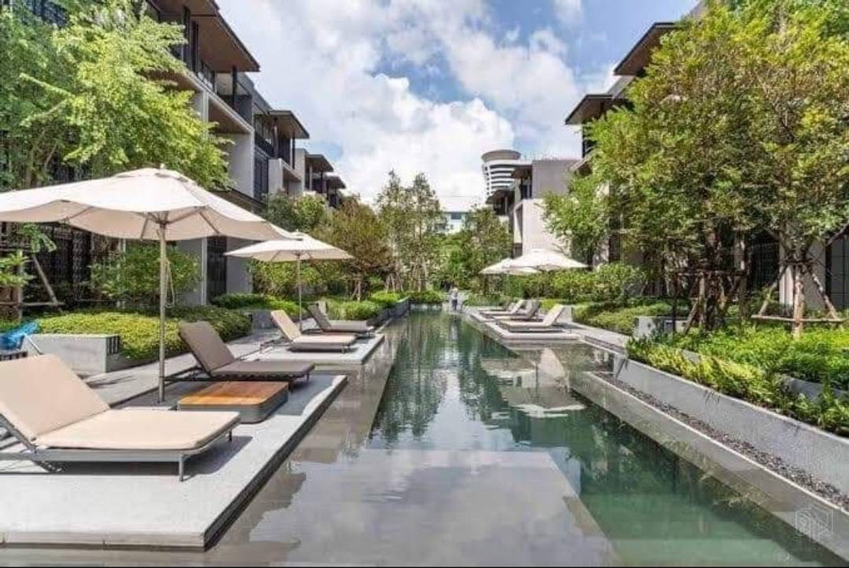 Quarter Sukhumvit 31: 4 bed 5 bath 41.6sqwah 425sqm. Fully Furnished Rent: 280,000/mth Sell: 79,000,000 Am: 0656199198
