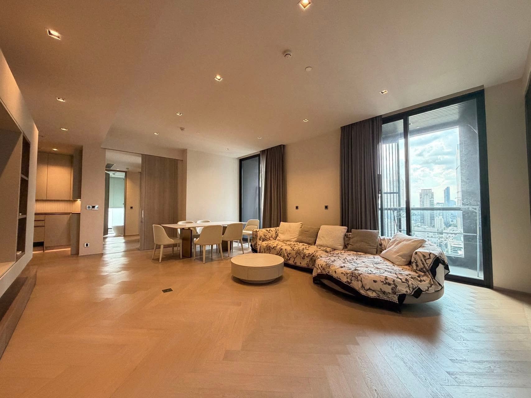 The Reserve Sathorn:  182sqm. High Floor 4bed 4bath + Study Sell 65,000,000 Rent: 200,000/mth Am: 0656199198