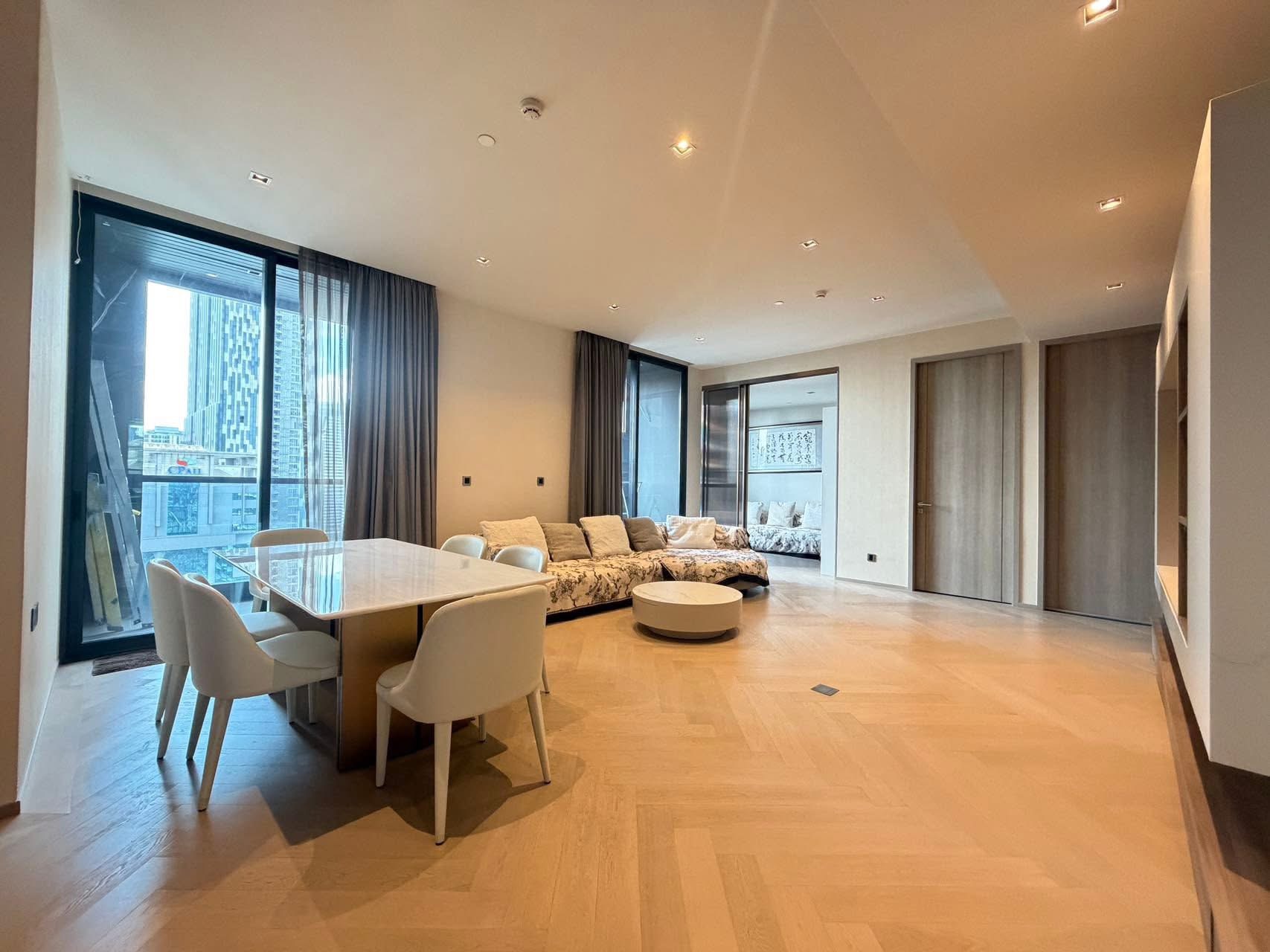 The Reserve Sathorn:  182sqm. High Floor 4bed 4bath + Study Sell 65,000,000 Rent: 200,000/mth Am: 0656199198