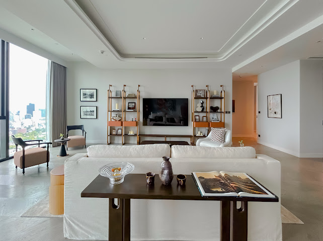 One89: 3bed 3.5bath + maid 218sqm. 3XFl 350,000/mth Am: 0656199198
