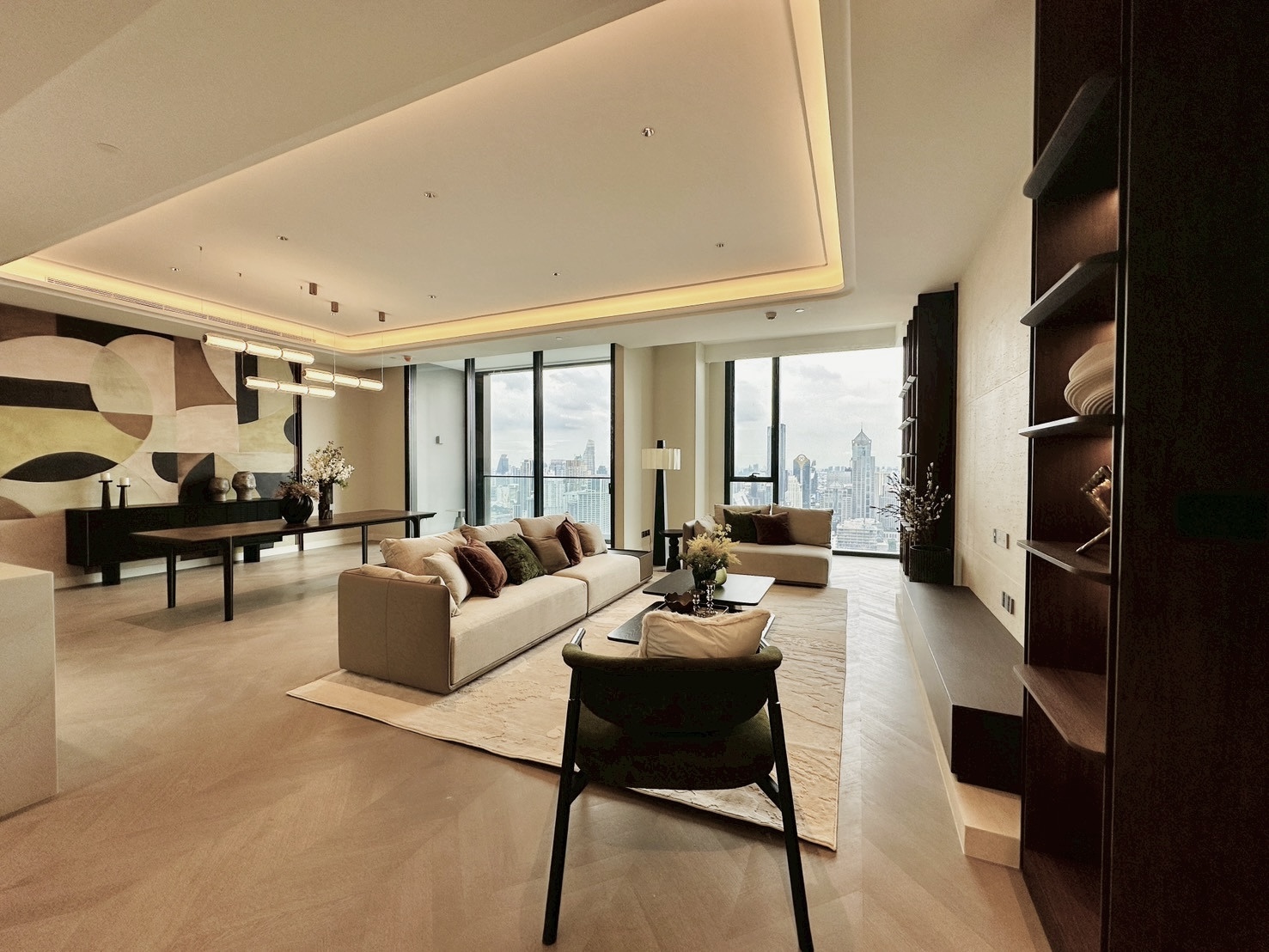 One89: 3bed 3.5bath + maidroom 218sqm. 3X Fl 380,000/mth Am: 0656199198