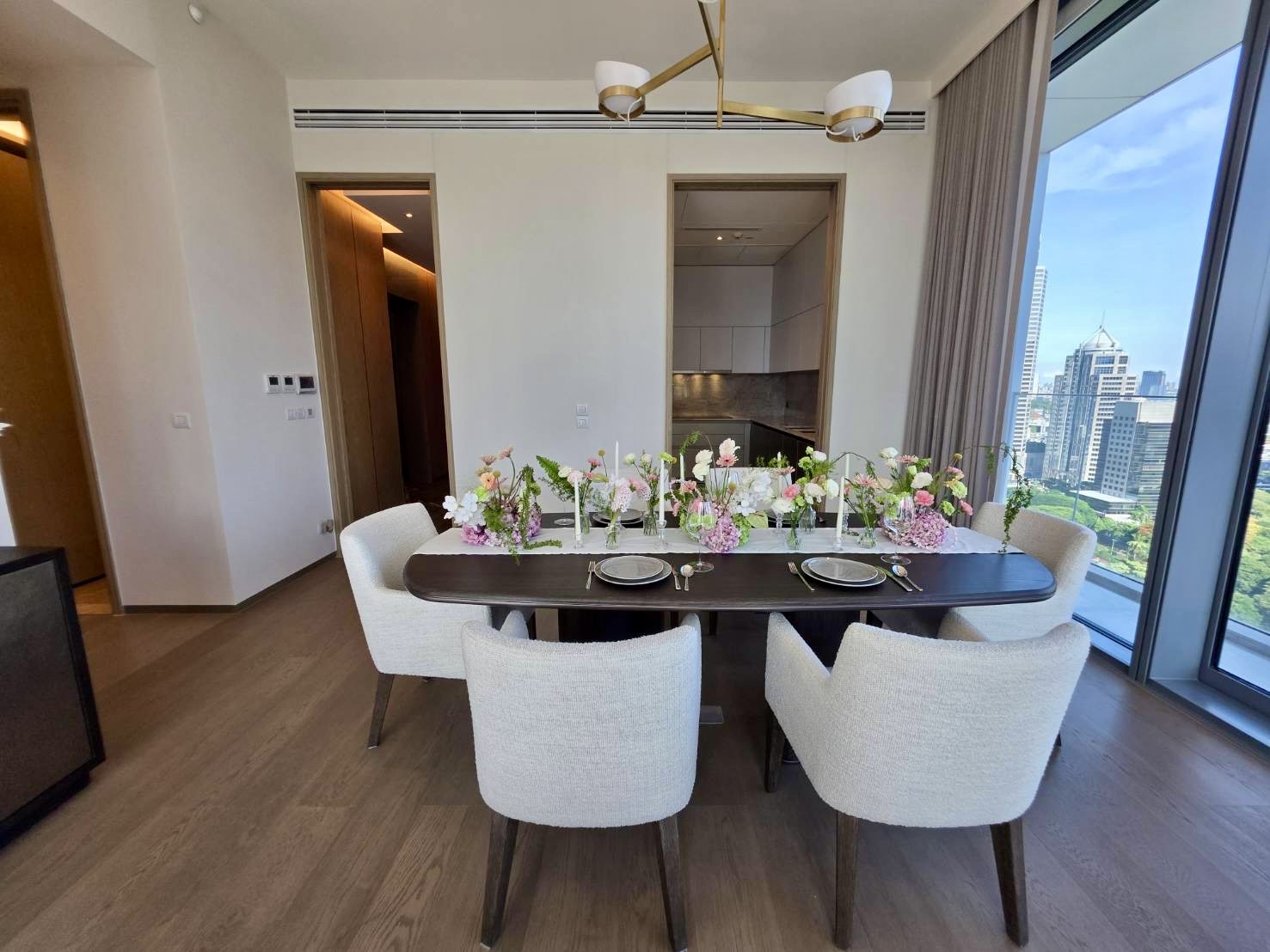 Scope Langsuan High Fl: 2bed 2.5bath 154.59sqm. 2X Fl 106,000,000 Brandnew Fully Furnished Am: 0656199198