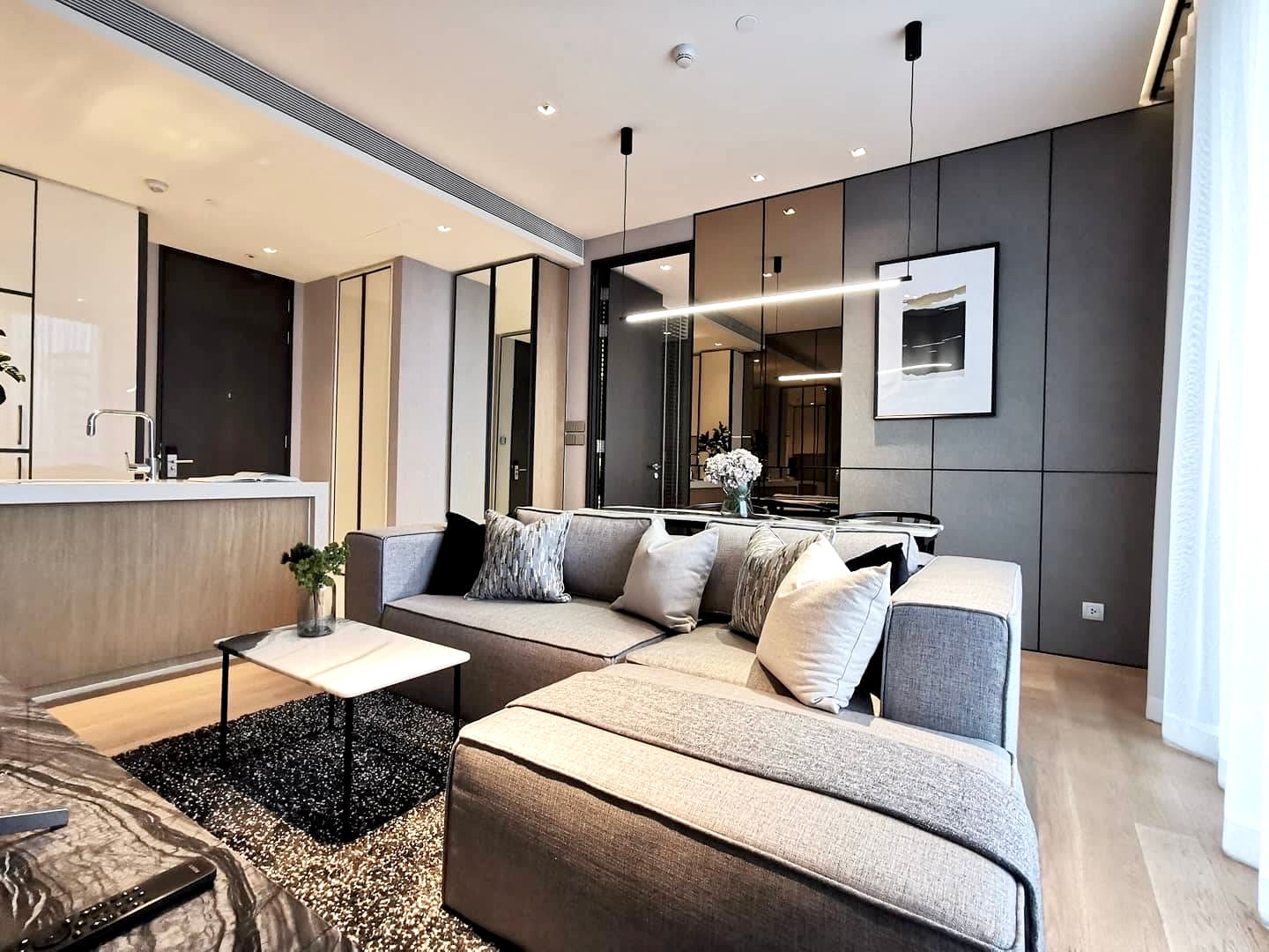 Beatniq Sukhumvit 32: 250m.to BTS Thonglor 1bed 1bath  55sqm 17,000,000 Pool view Am: 0656199198