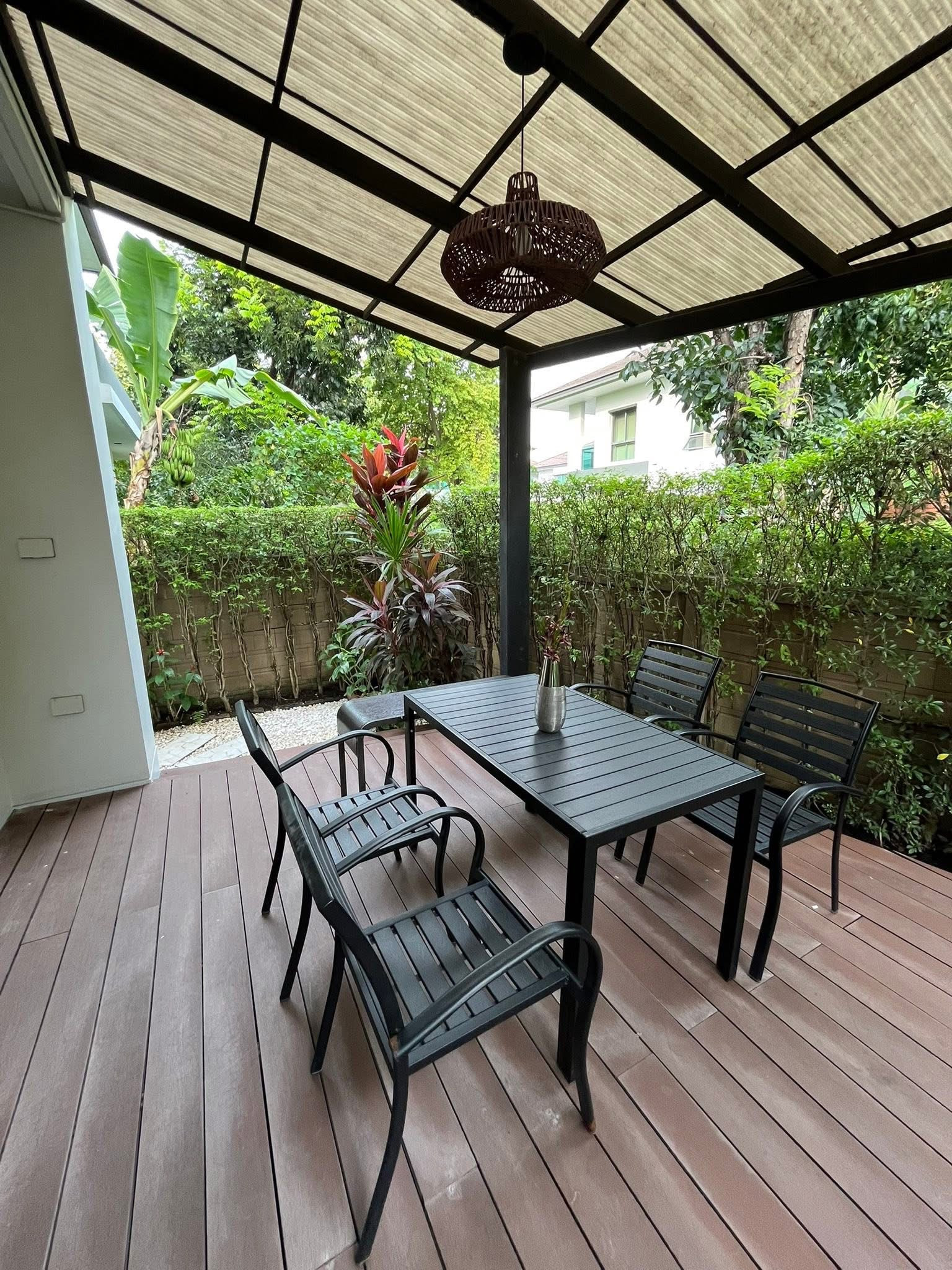 Setthasiri Krungthep Kreetha: 71sqw 280sqm 4bed 3bath 95,000/mth. Am: 0656199198