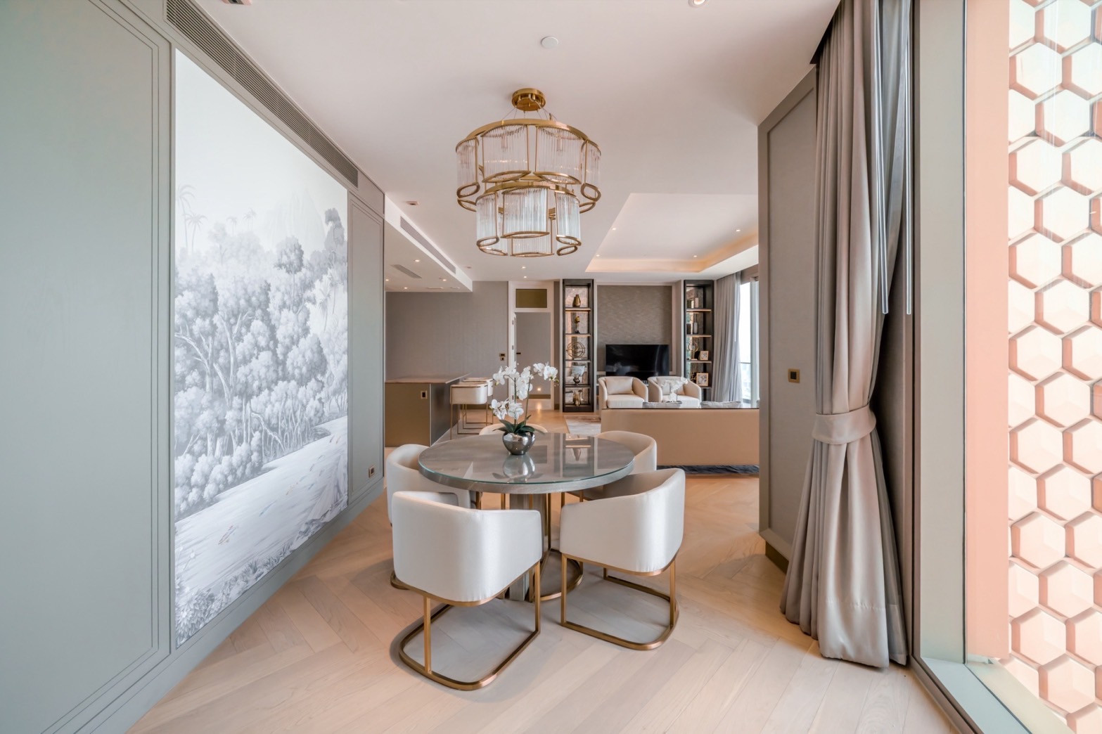 The Residences at Mandarin Oriental Bangkok: 3bed 4bath Size 223.98 sqm. Sell 169,000,000 Rent: 600,000/mth. Am: 0656199198