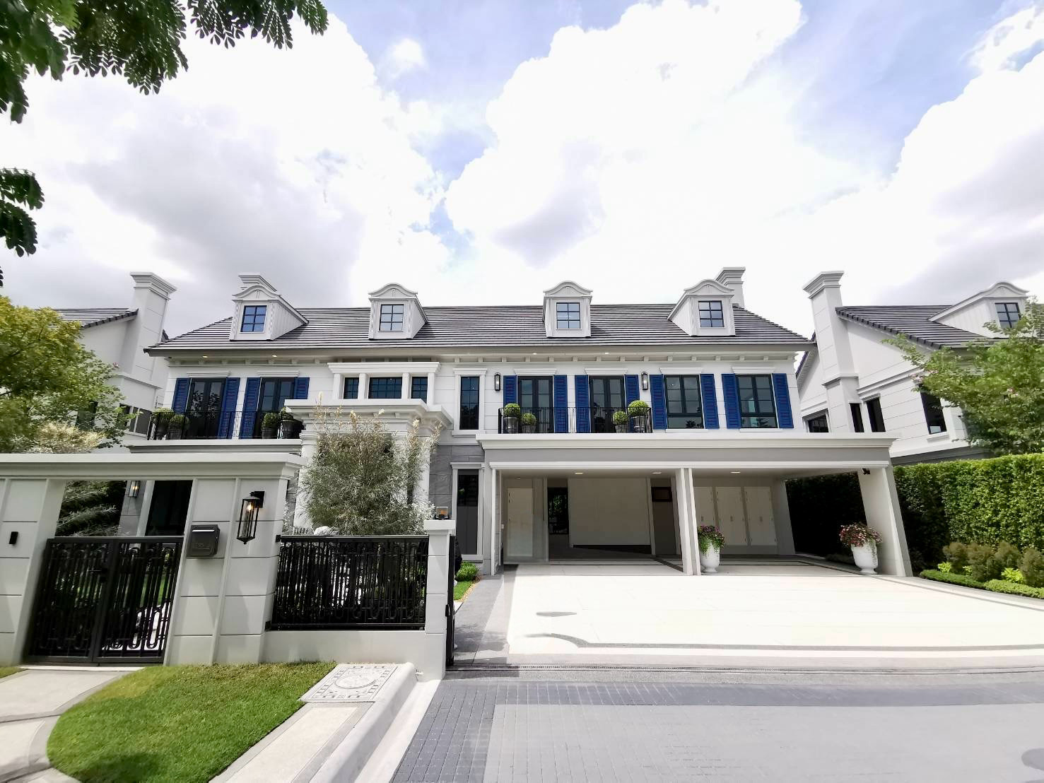 Narinsiri Krungthep Kreetha size L: 140sqwah 530 sqm. 5bed 6bath + maid 45,000,000 Am: 0656199198