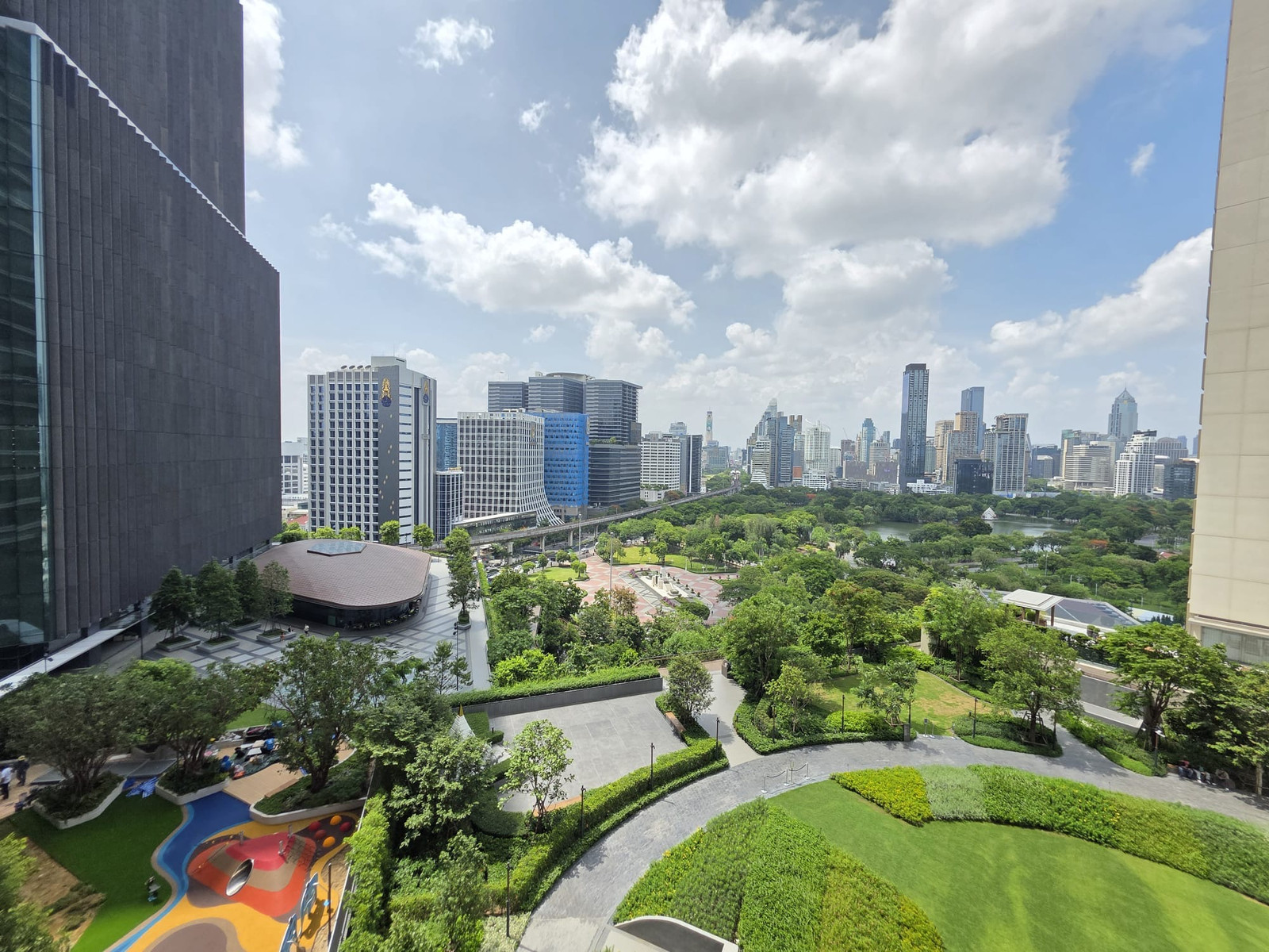Dusit Parkside 1bed Park view: 1bed 1bath 65.74sqm. 23,900,000 Lumpini view Am: 0656199198