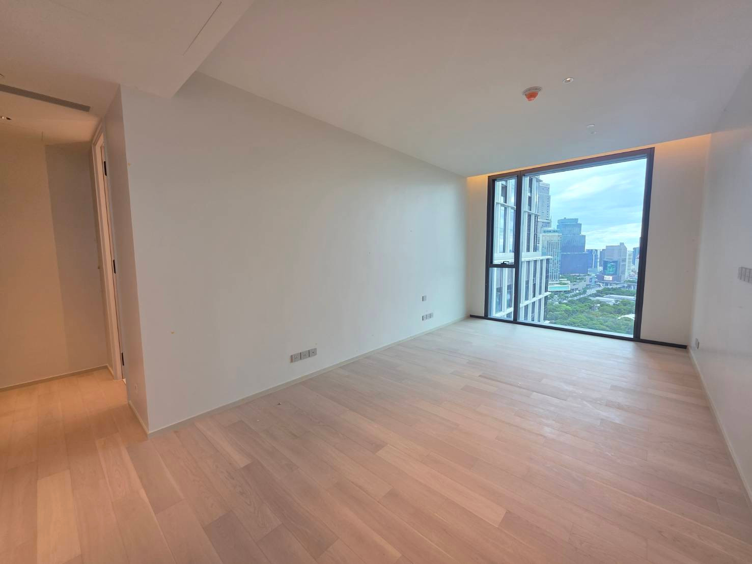 EIGHTEEN SEVEN One Bangkok 187: 3bed 3.5bath  173.62sqm. Sell: 75,000,000 Rent: 350,000/mth Am: 0656199198