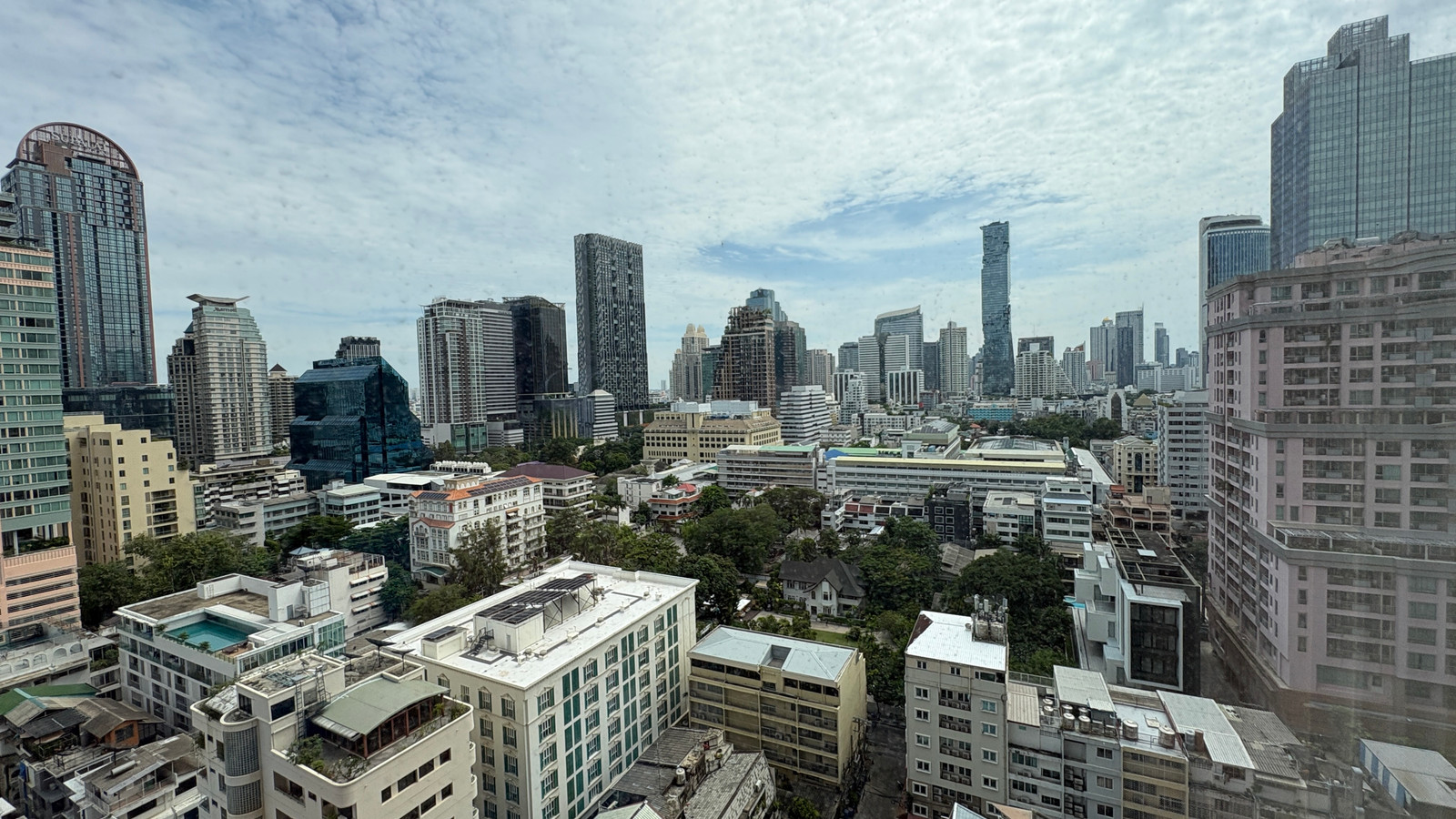 Dusit Parkside 2bed:  2bed 2bath 86sqm 170,000/mth Am: 0656199198