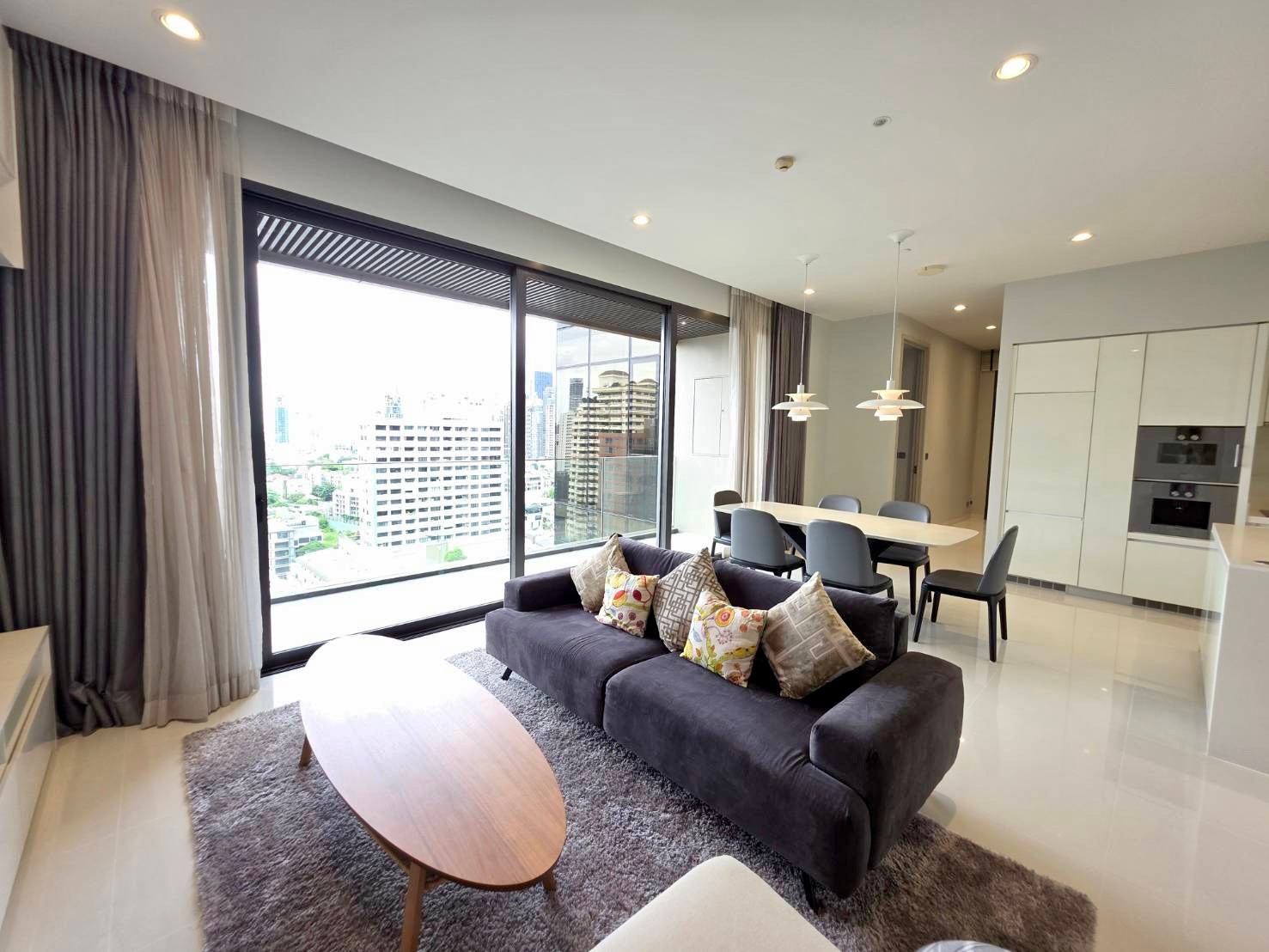 VITTORIO Sukhumvit 39 Sell/Rent: 2bed 3bath 137sqm Sell: 55,000,000 Rent: 160,000/mth. Am: 0656199198