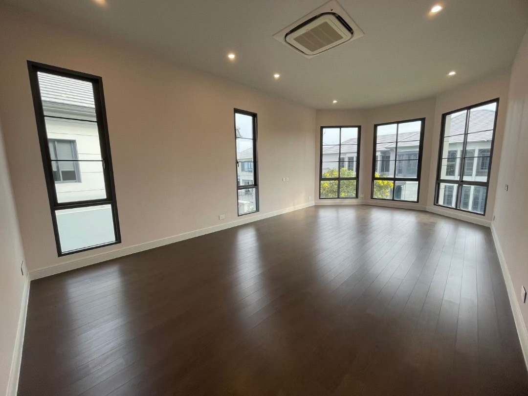 Narasiri Krungthep Kreetha size L: 203 sqwah 687 sqm. 5bed 6bath + 2maid 58,000,000 Am: 0656199198